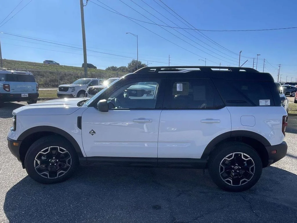 New 2025 Oxford White Ford Outer Banks® image 6