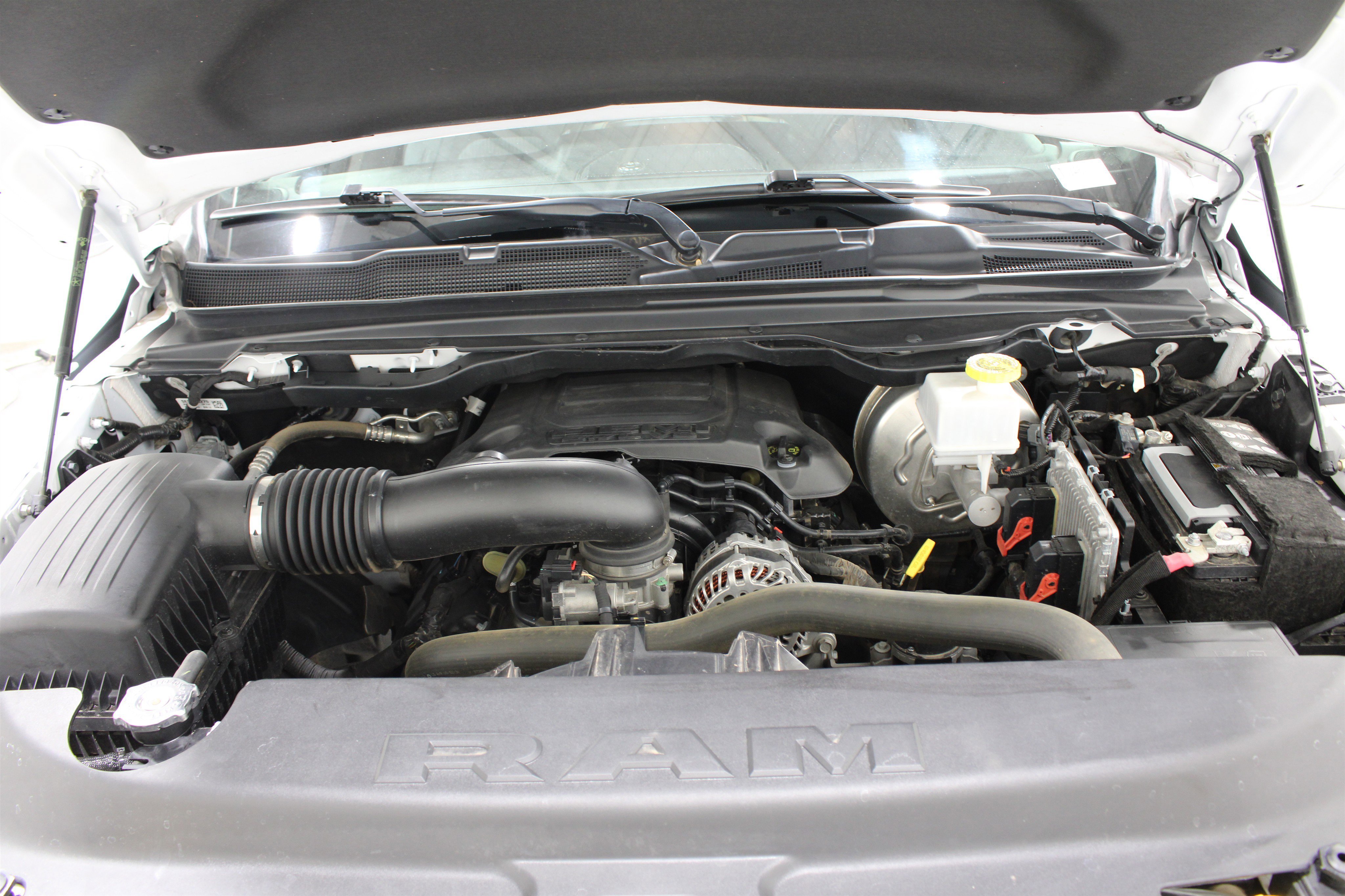 Used 2021 Bright White Clearcoat Ram Big Horn image 38