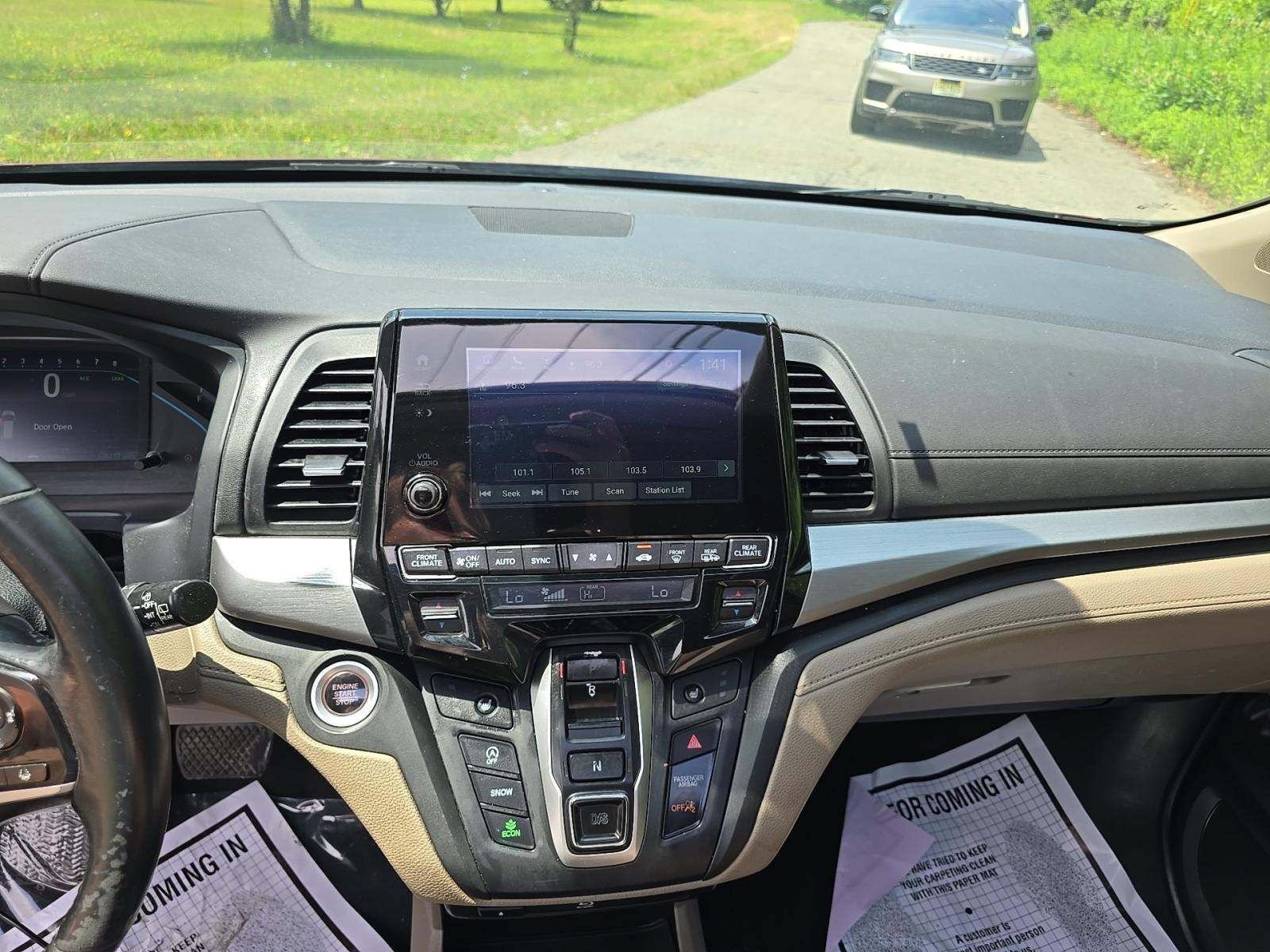 Used 2018 Deep Scarlet Pearl Honda Touring image 6
