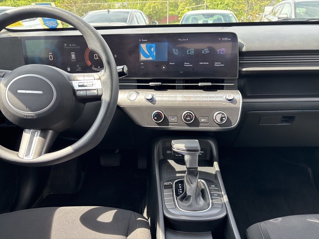 Used 2024 Black Hyundai SE image 17