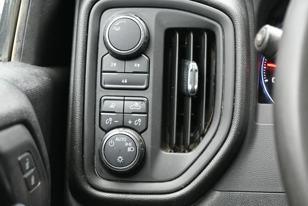 Used 2024 Gray Chevrolet Custom image 23