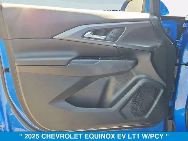 2025 Chevrolet Equinox EV 1LT - Photo 10