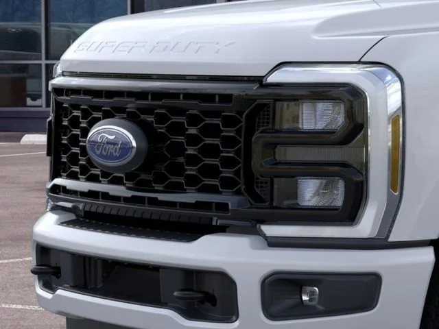 New 2026 Oxford White Ford XL image 17