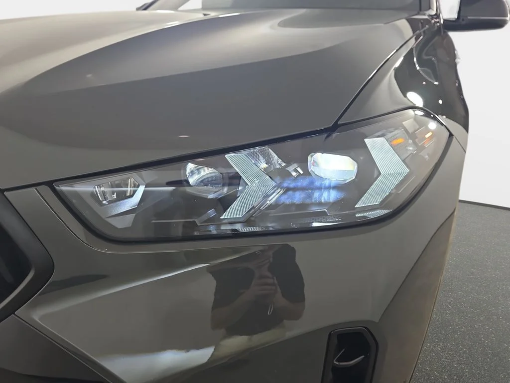 Used 2026 Dravit Grey Metallic BMW M60i image 33