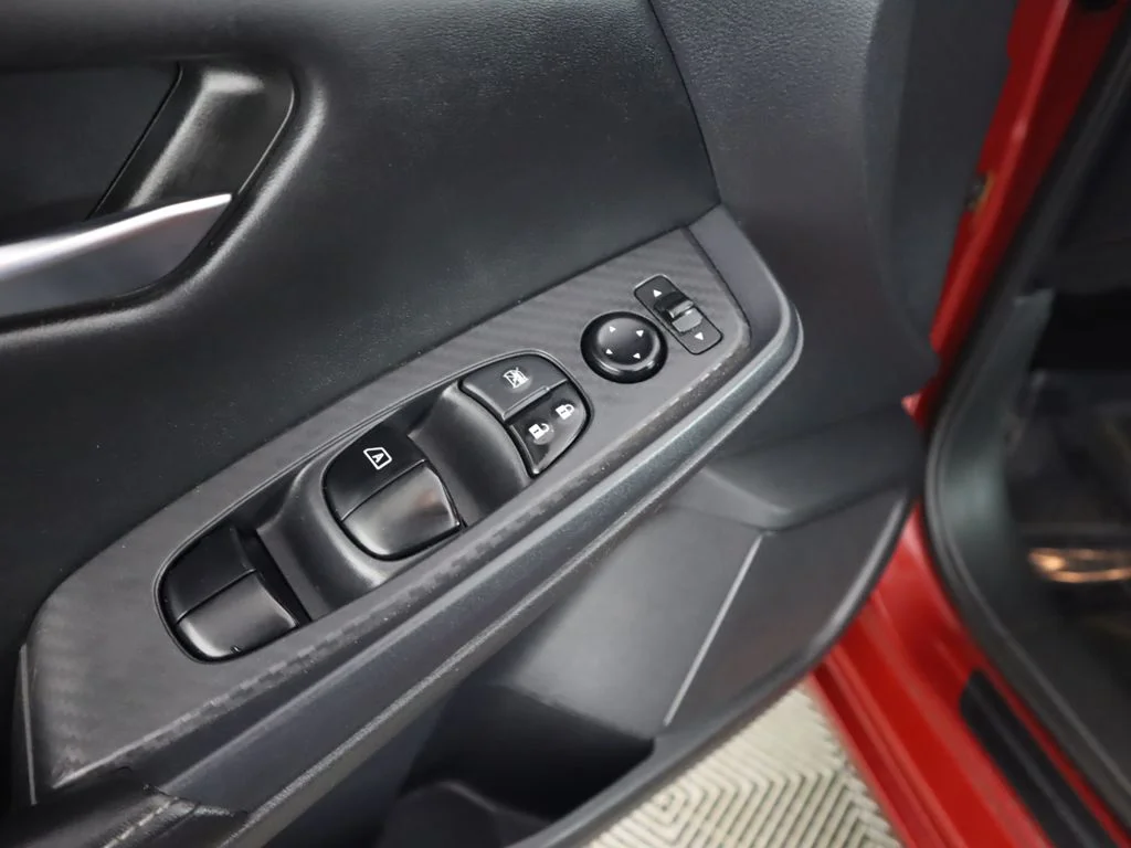 Used 2022 Scarlet Nissan SV image 33