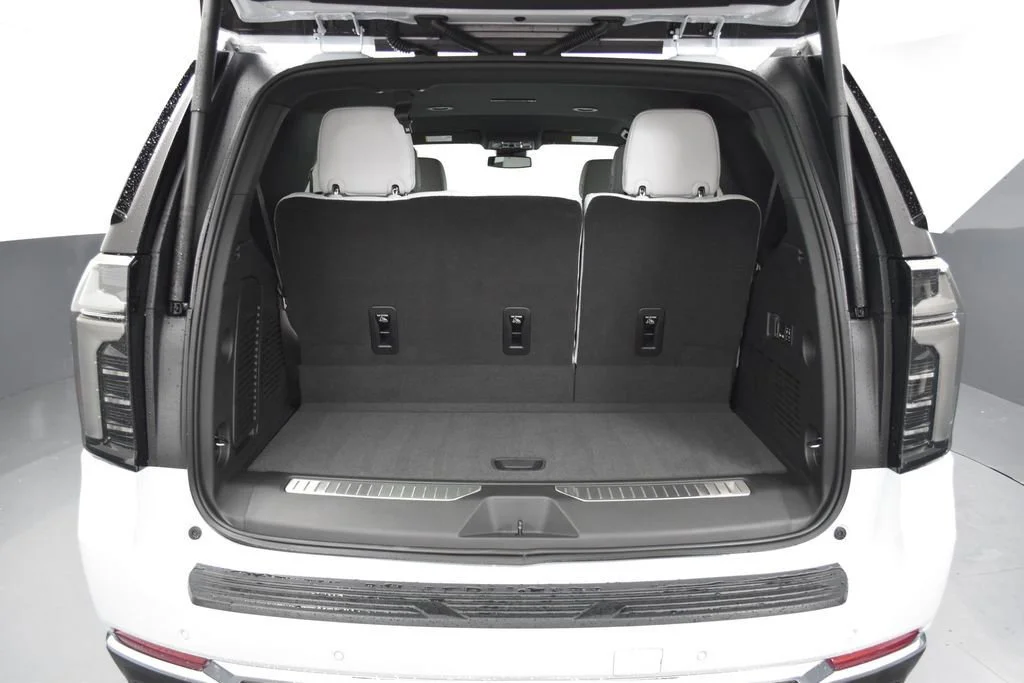 New 2026 Polar White Tricoat Chevrolet Premier image 36