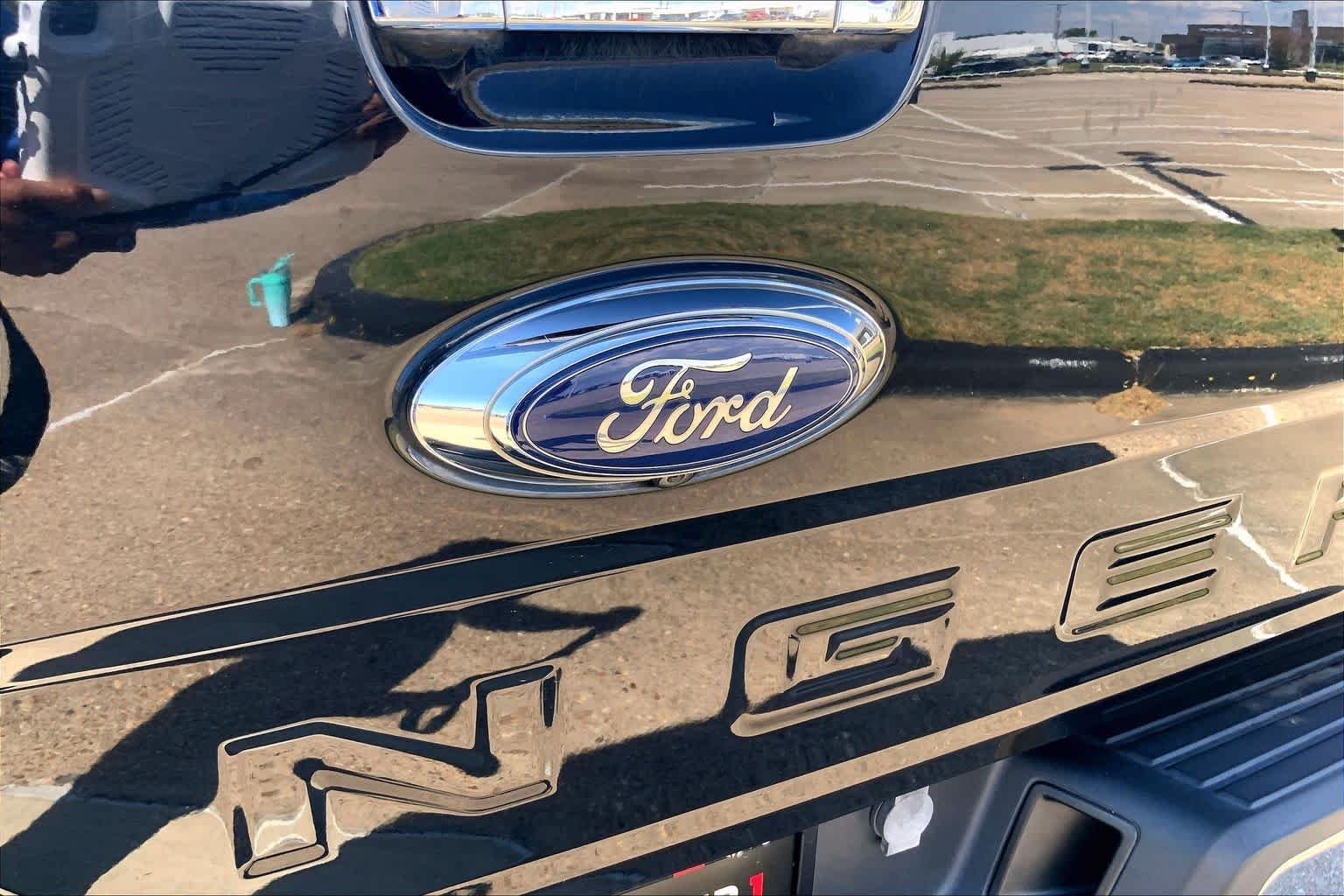 Certified Used 2020 Shadow Black Ford LARIAT image 30