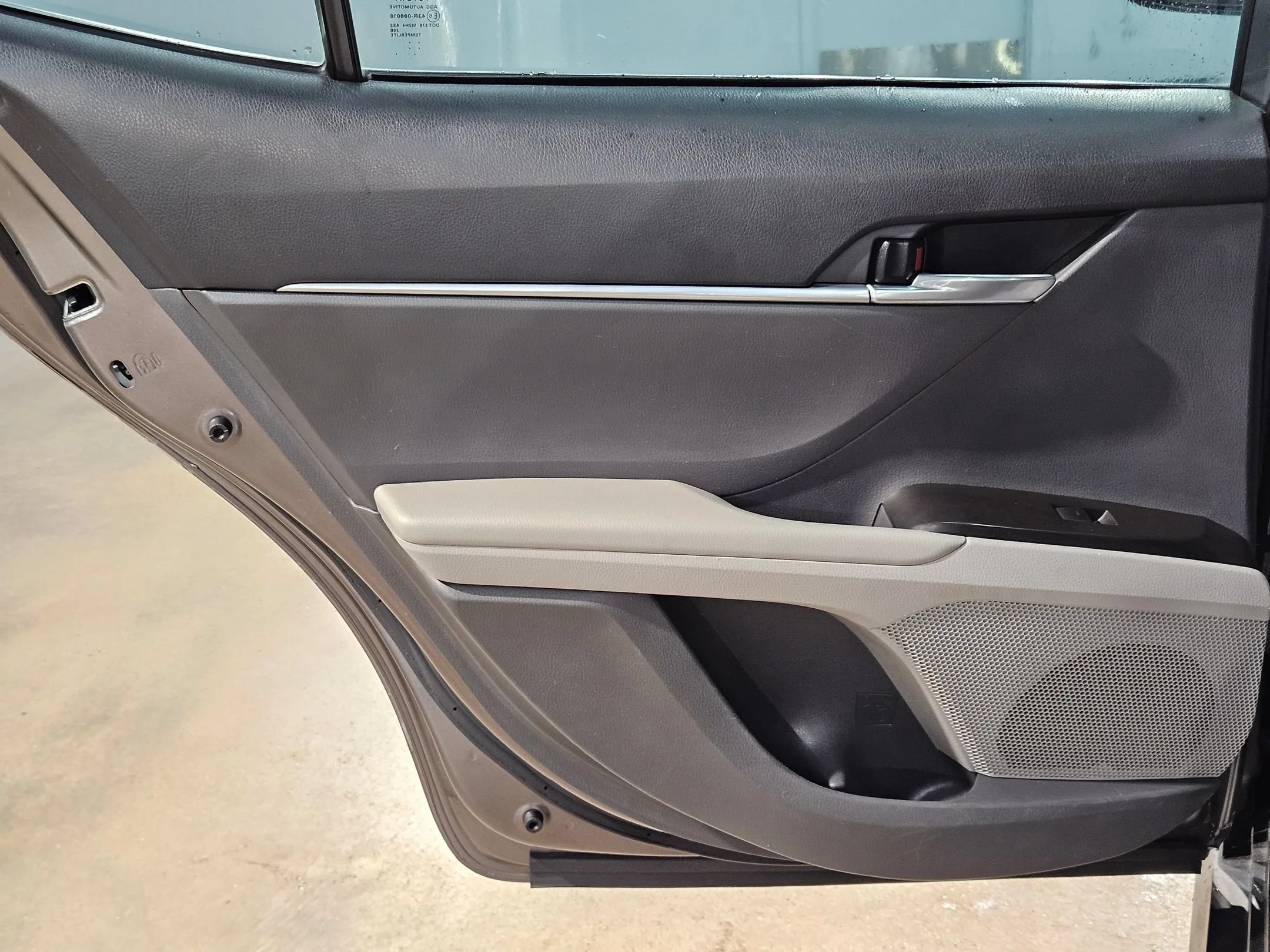 Used 2023 Predawn Gray Mica Toyota LE image 32
