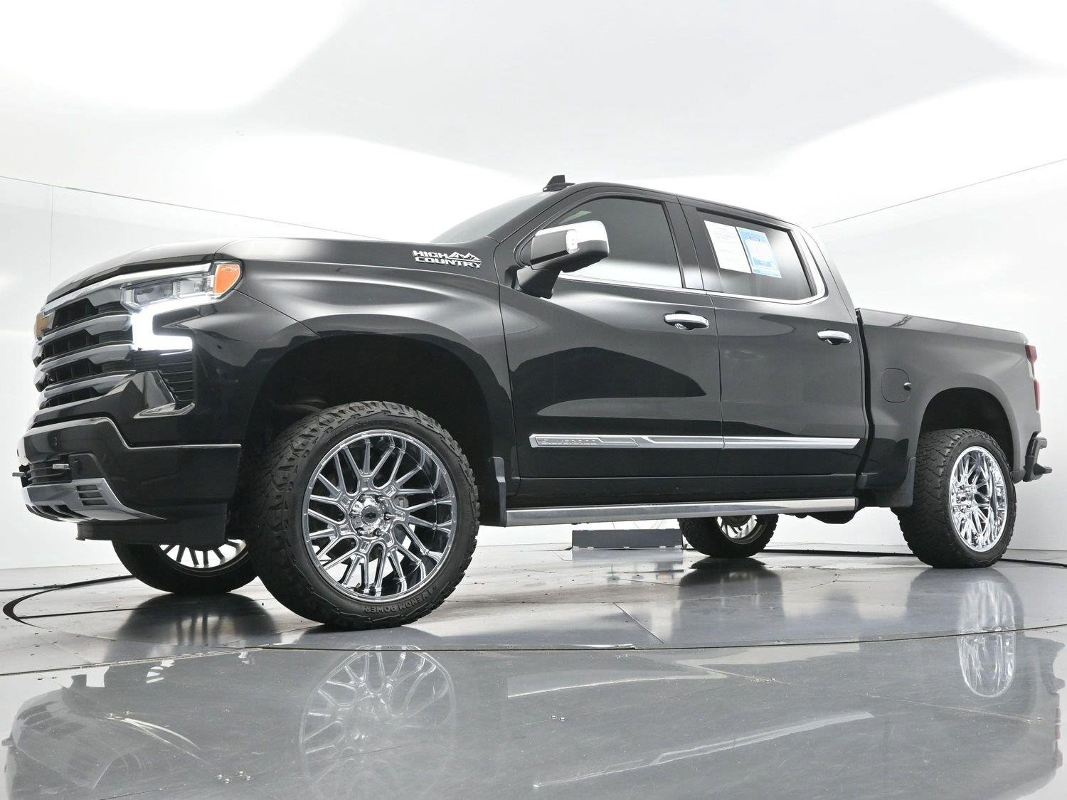 Used 2023 Black Chevrolet High Country image 41