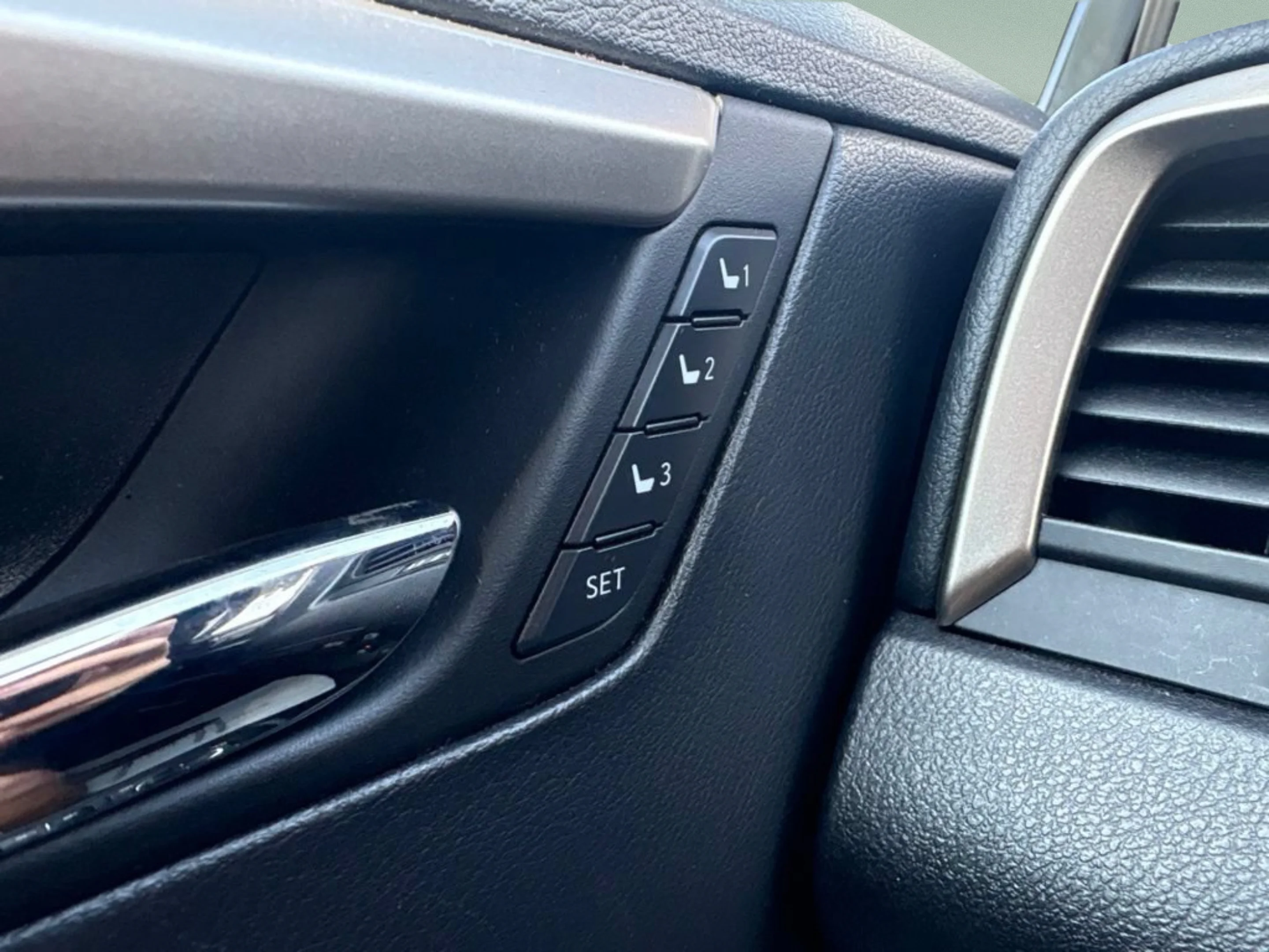 Used 2019 Silver Lexus 350 image 19