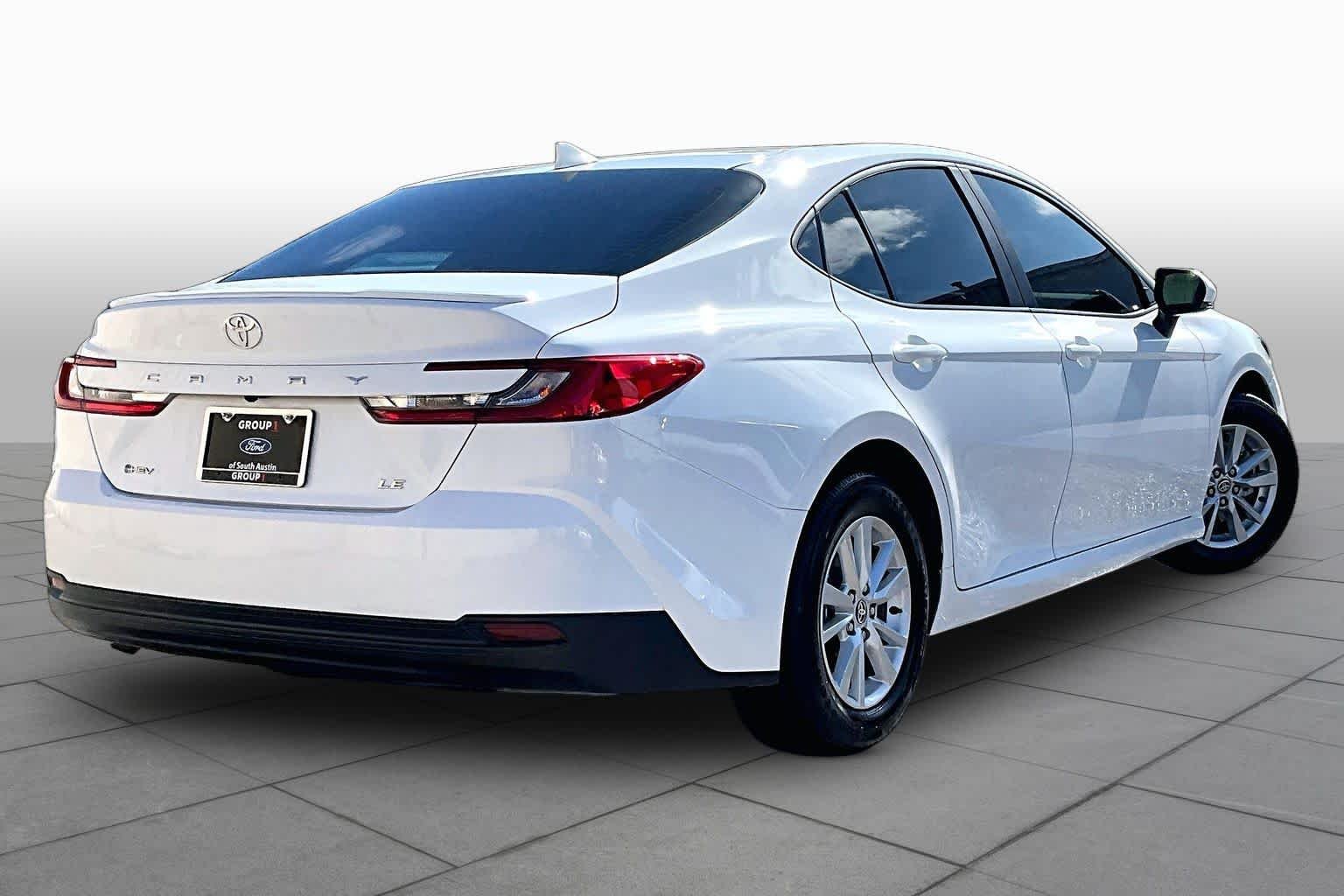 Certified Used 2025 Ice Toyota LE image 13