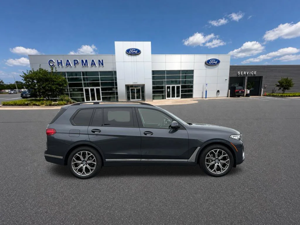 Used 2022 Gray BMW xDrive40i image 4