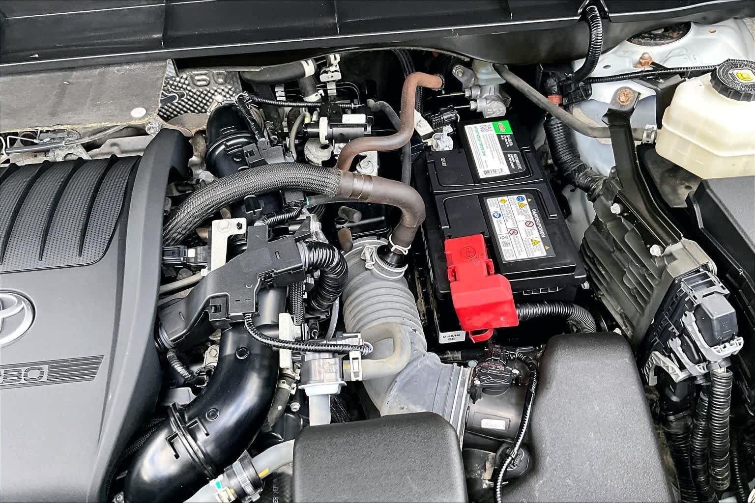 Used 2023 Wind Chill Pearl Toyota LE image 32