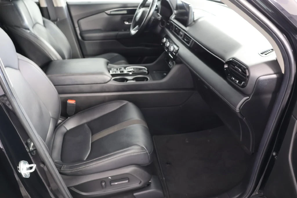 Used 2025 Black Honda EX-L image 25