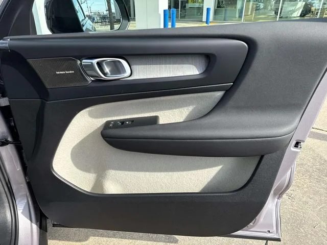 New 2026 Aurora Silver Volvo Ultra image 17