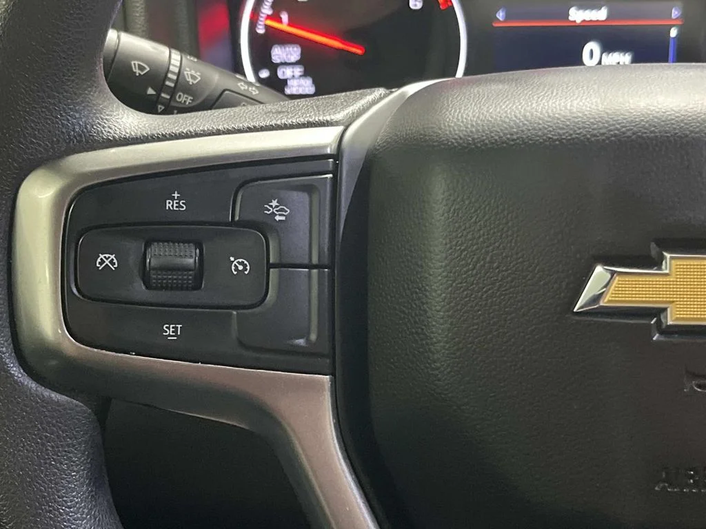 Used 2021 SHADOW GRAY METALLIC Chevrolet Custom image 16