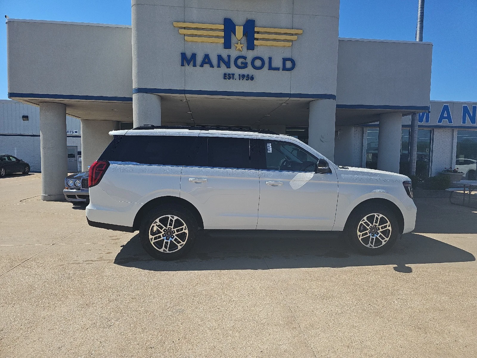 2026 Ford Expedition Active 4x4's photo