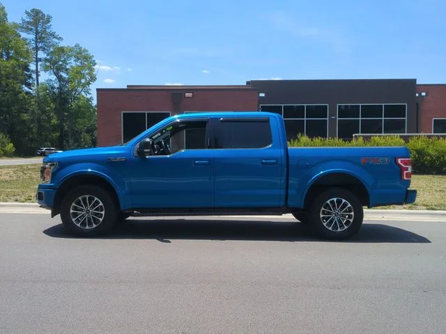 Used 2020 Blue Ford XLT image 10