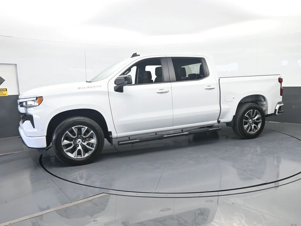 Used 2023 Summit White Chevrolet RST image 2