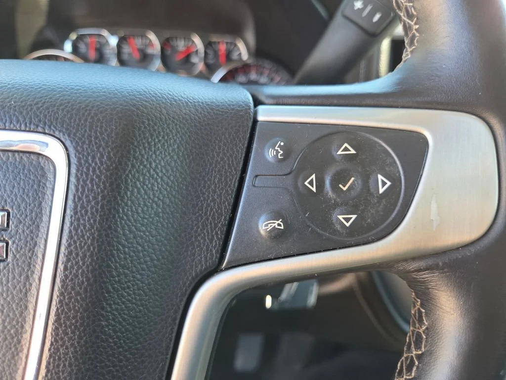 Used 2014 Onyx Black GMC SLE image 32