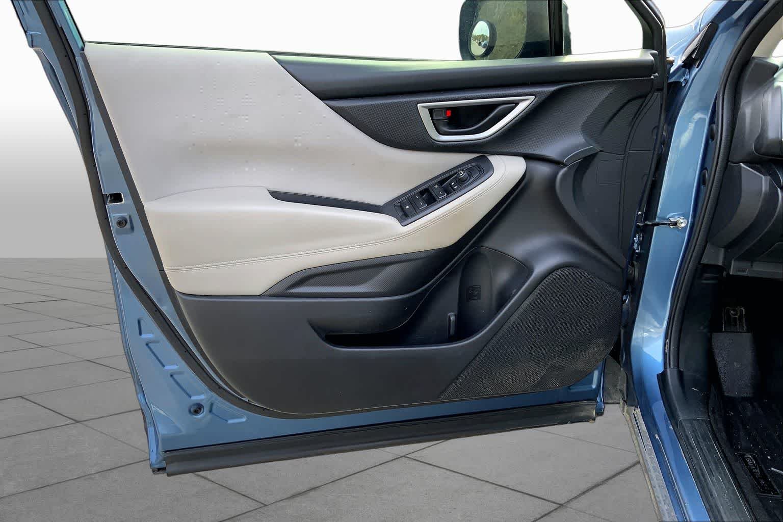 Used 2019 Horizon Blue Pearl Subaru  image 21