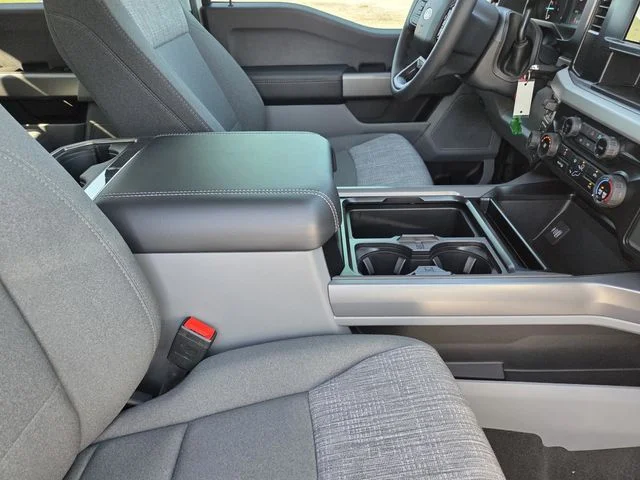 New 2026 Avalanche Ford F-350® XLT image 31
