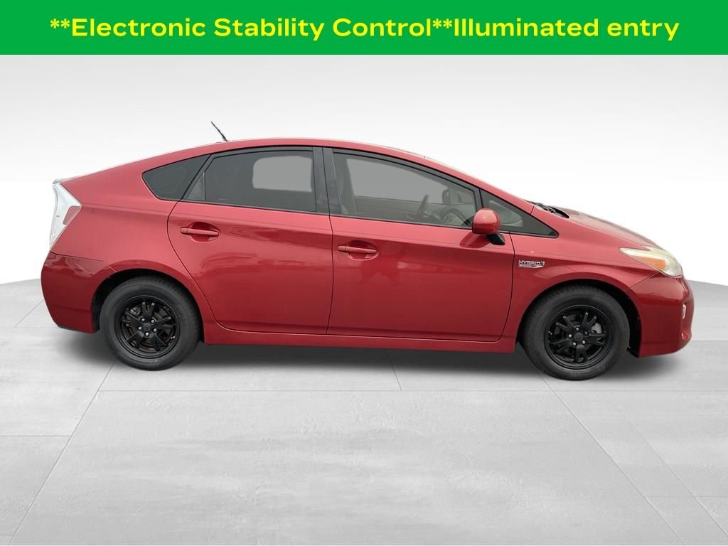 Used 2015 Barcelona Red Metallic Toyota One image 6