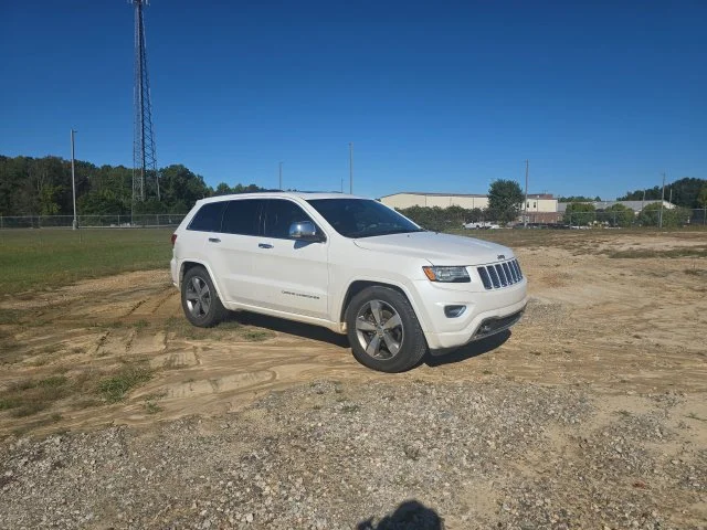 Used 2016 White Jeep Overland image 12