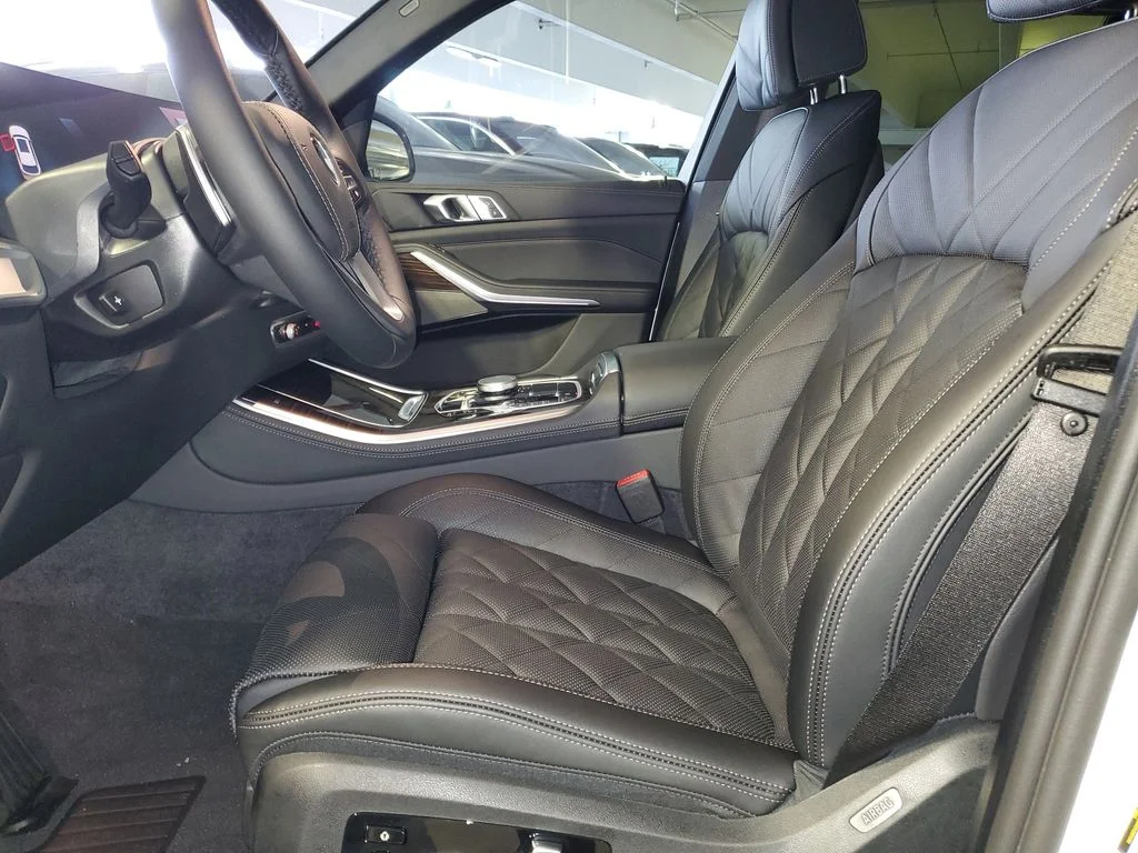 New 2026 White BMW sDrive40i image 16