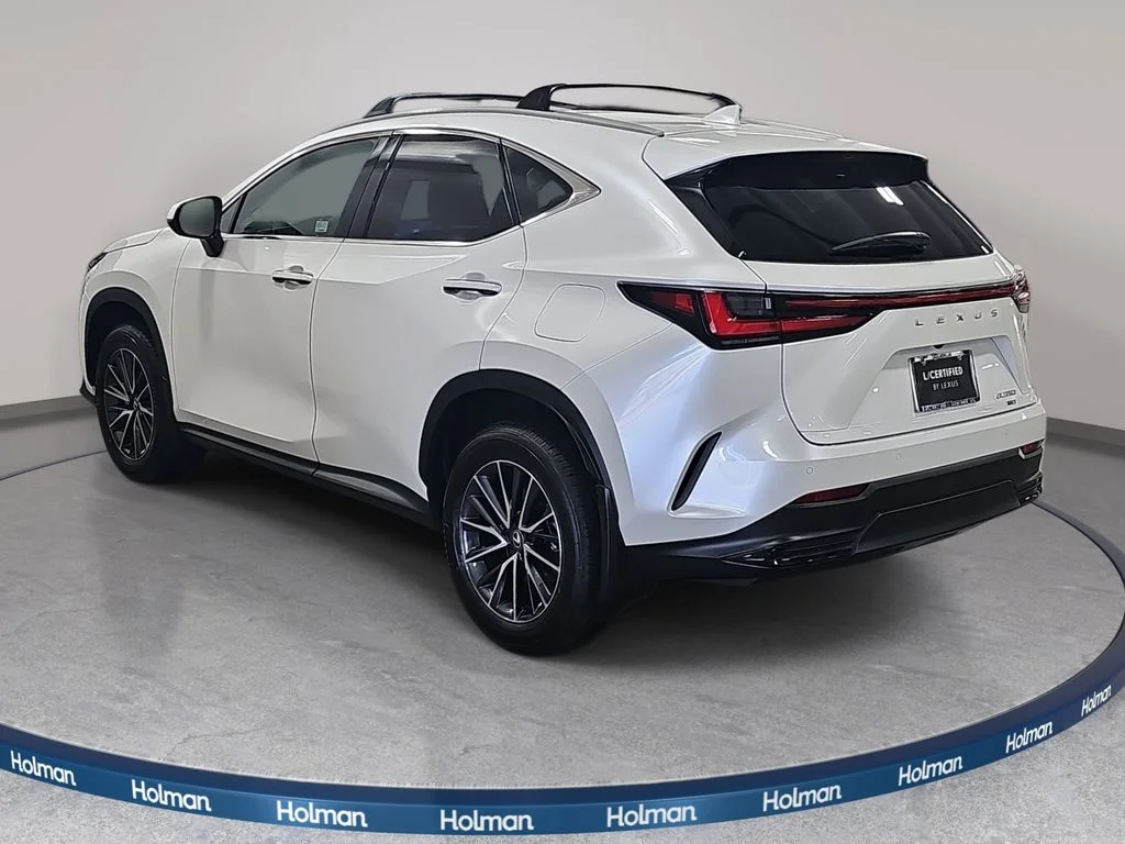 Used 2025 White Lexus 350 Premium image 8