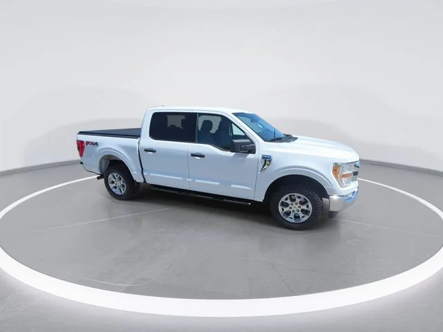 Used 2022 White Ford XLT image 2