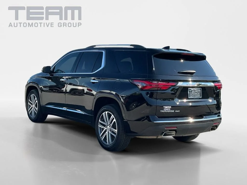 Used 2023 MOSAIC BLACK METALLIC Chevrolet High Country image 5