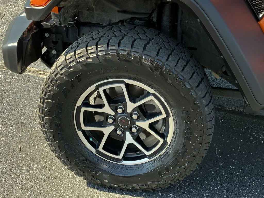 Used 2025 Orange Jeep Rubicon image 11