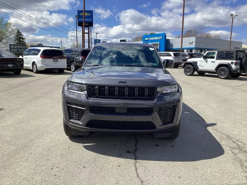 New 2026 Baltic Gray Metallic Clear-Coat Exterior Paint Jeep Altitude image 2