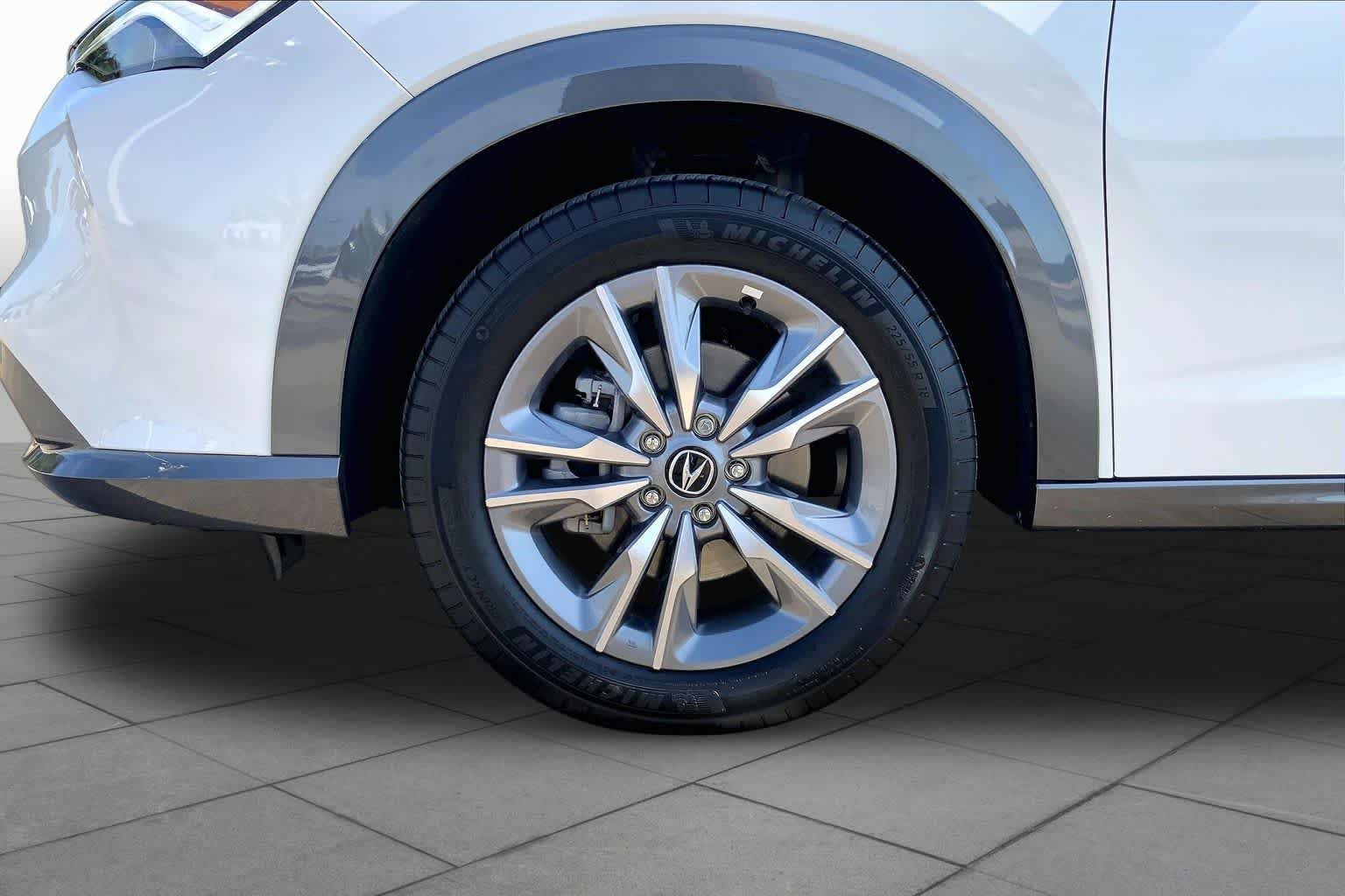 Used 2025 Platinum White Pearl Acura  image 11