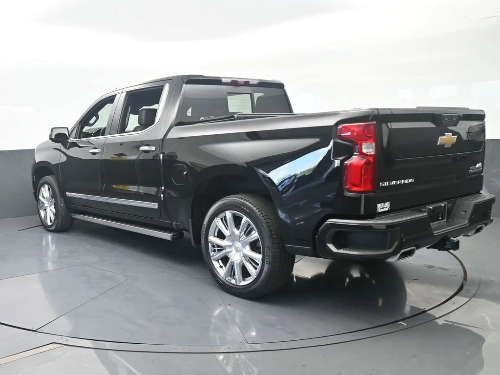 2023 Chevrolet Silverado 1500 High Country - Photo 4