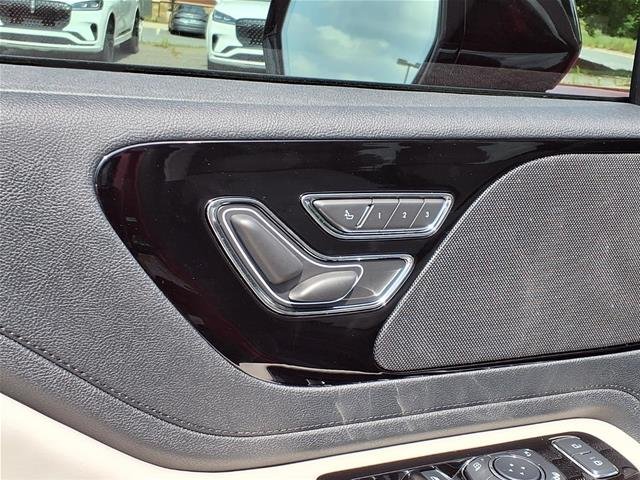 New 2026 Red Carpet Metallic Tinted Clearcoat Lincoln Premiere® image 27