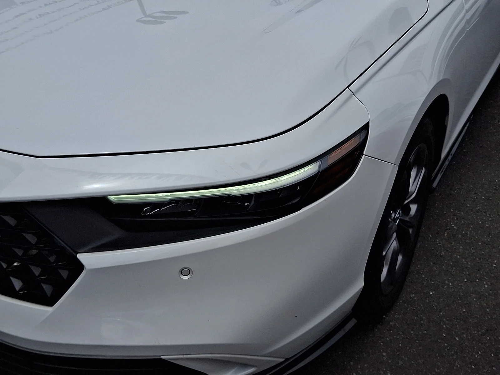 Used 2023 Platinum White Pearl Honda EX-L image 8