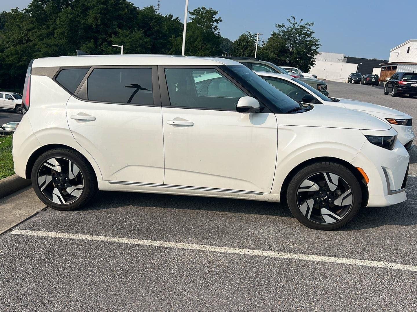 Used 2023 Snow White Pearl Kia GT-Line image 5