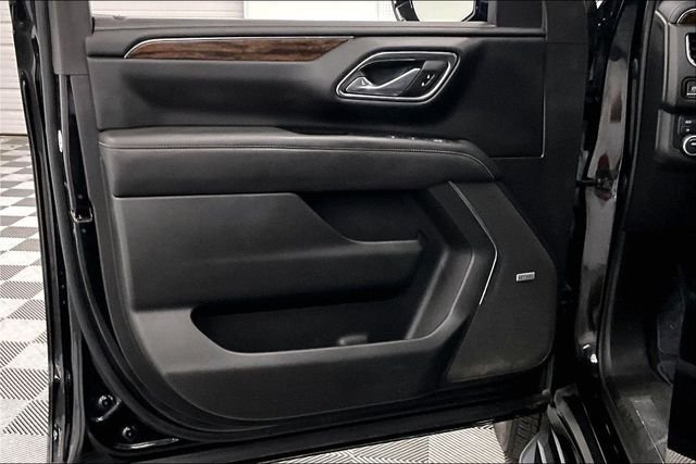 Used 2023 Black Chevrolet Premier image 21