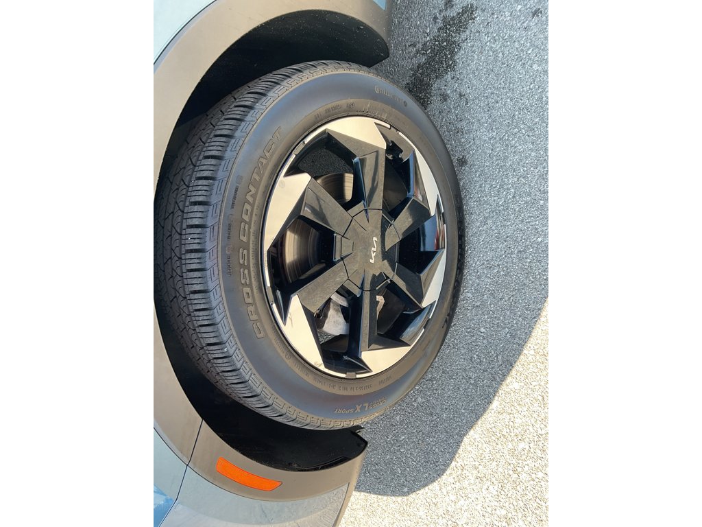 Certified Used 2025 Mineral Blue Kia EX image 5
