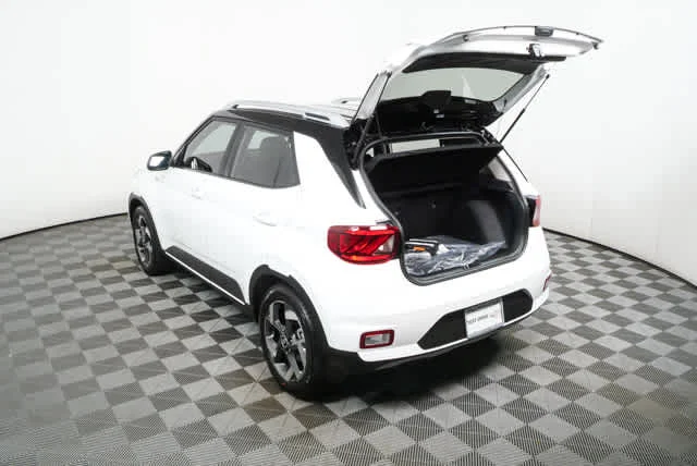 New 2026 Lunar White w/Black Roof Hyundai SEL w/Two-Tone Roof image 5