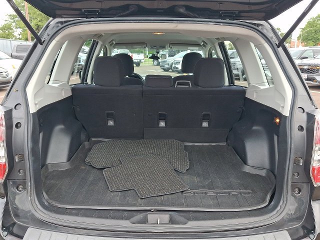 Used 2015 Black Subaru 2.5i image 28
