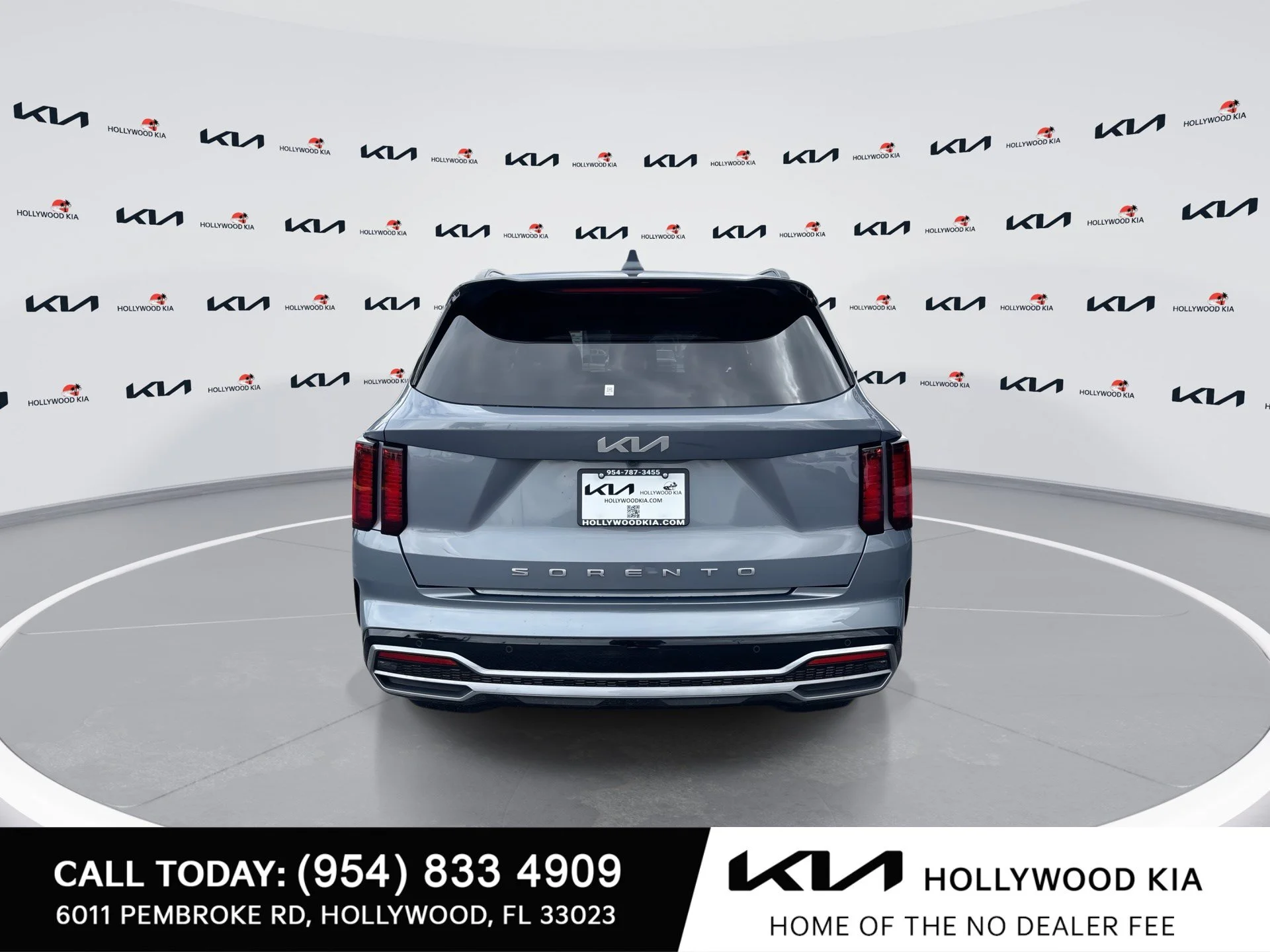 Used 2022 Everlasting Silver Kia S image 7