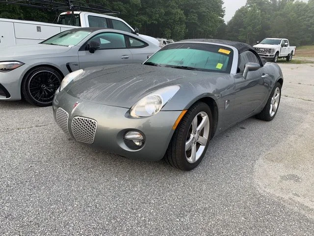 Used 2006 Silver Pontiac Base image 4