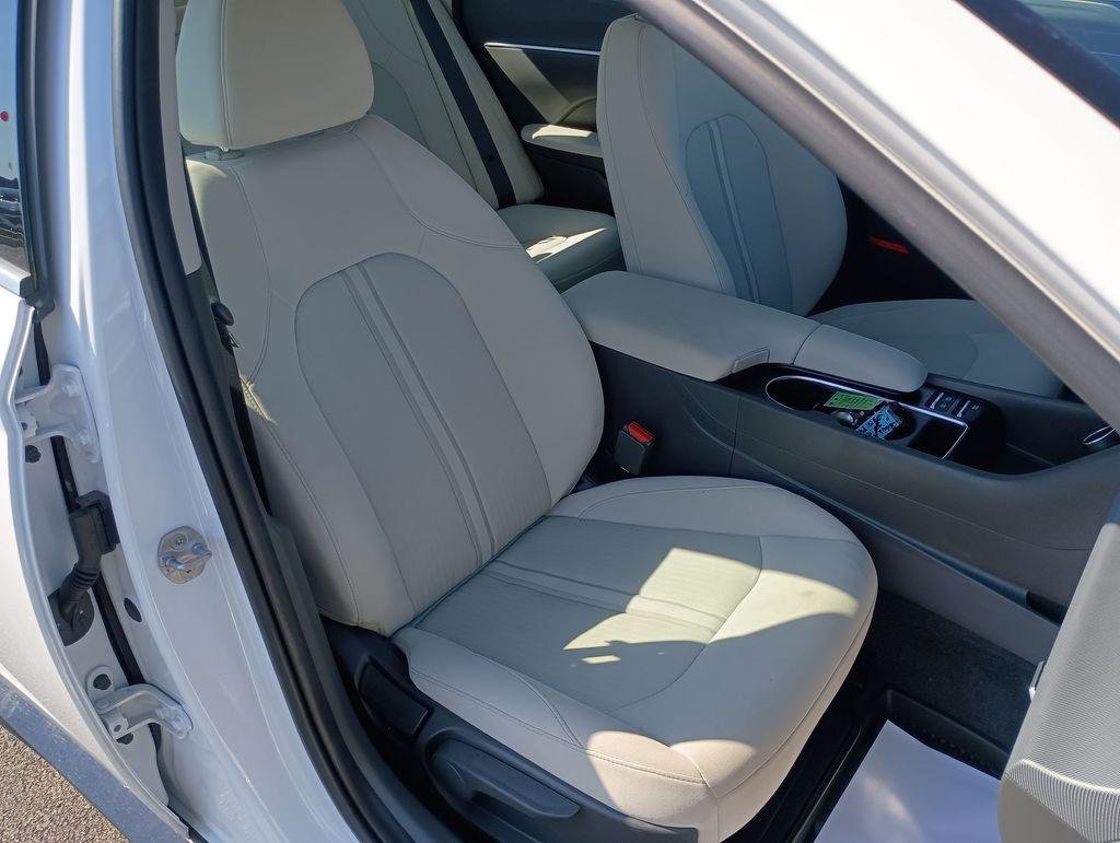 2025 Hyundai Sonata SEL - Photo 29