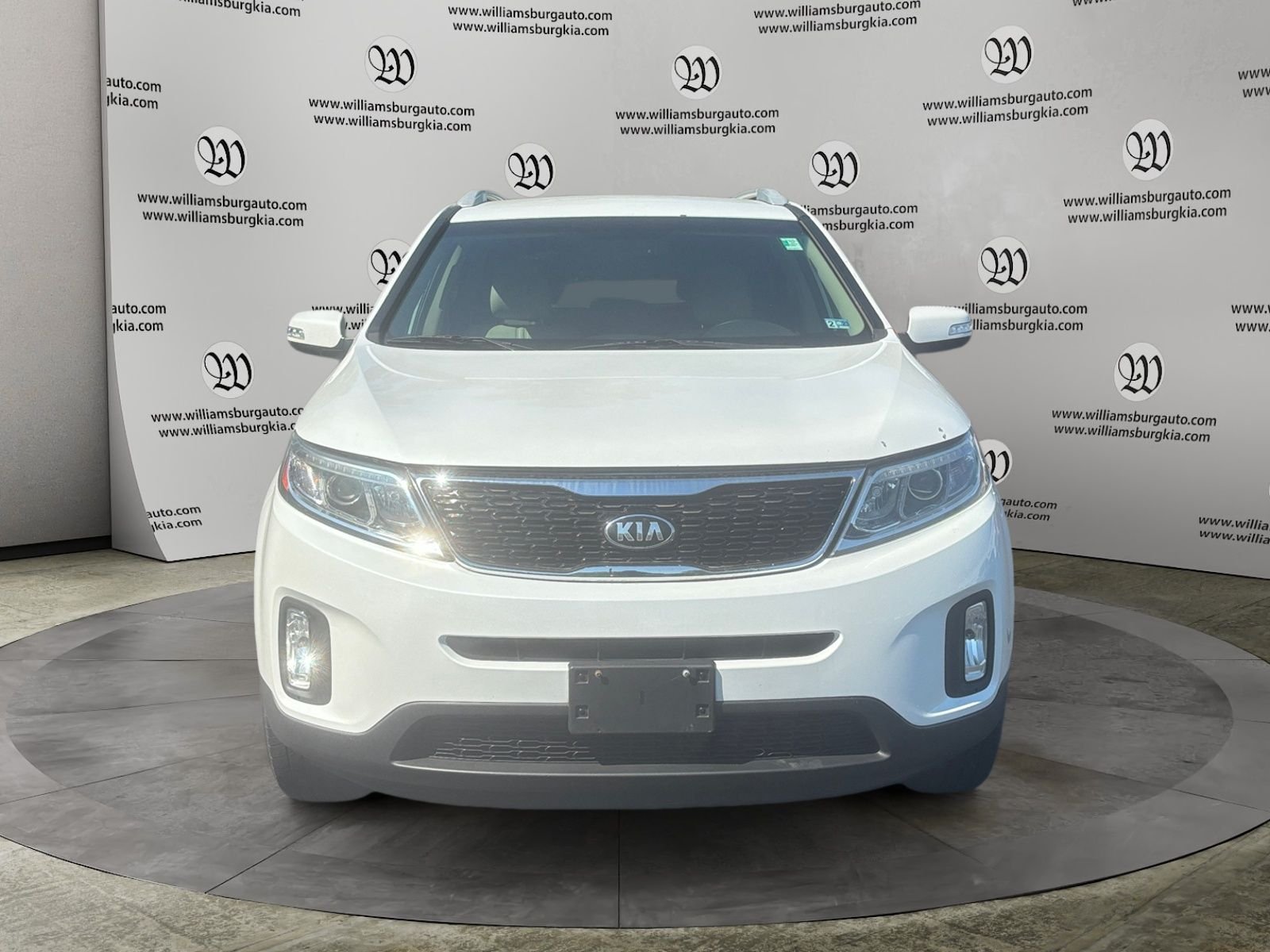 Used 2015 White Kia EX image 8