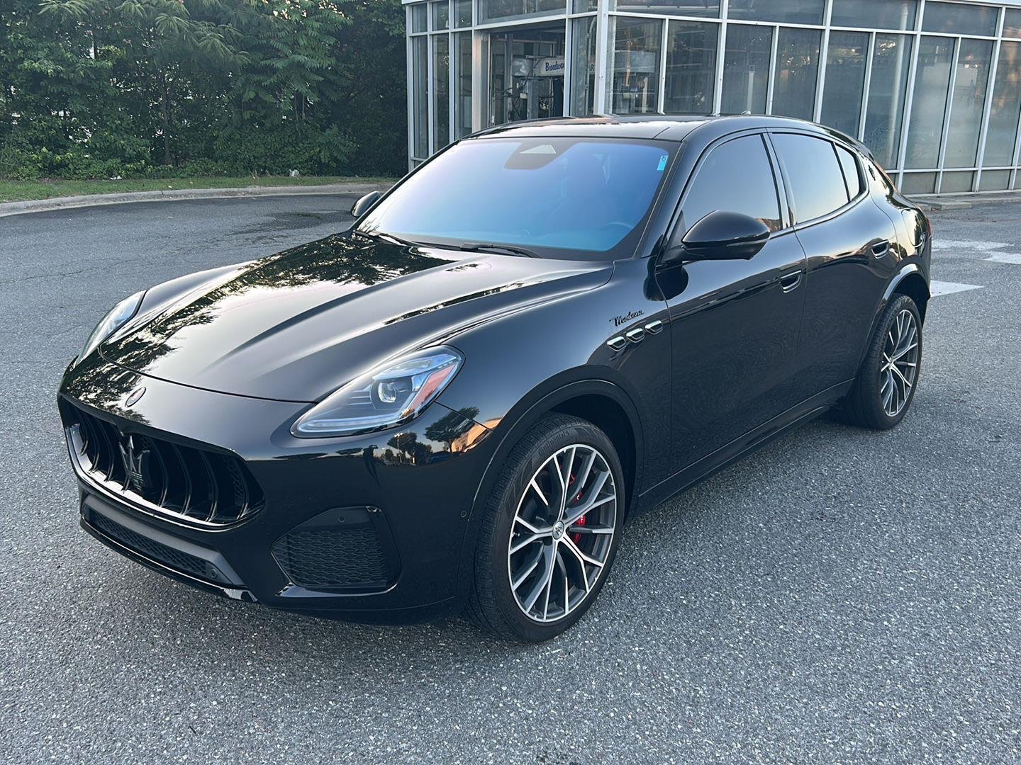 Used 2023 Nero Tempesta Metallic Maserati Modena image 1
