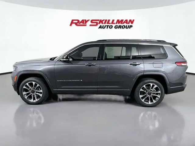 Used 2022 Gray Jeep Overland image 4