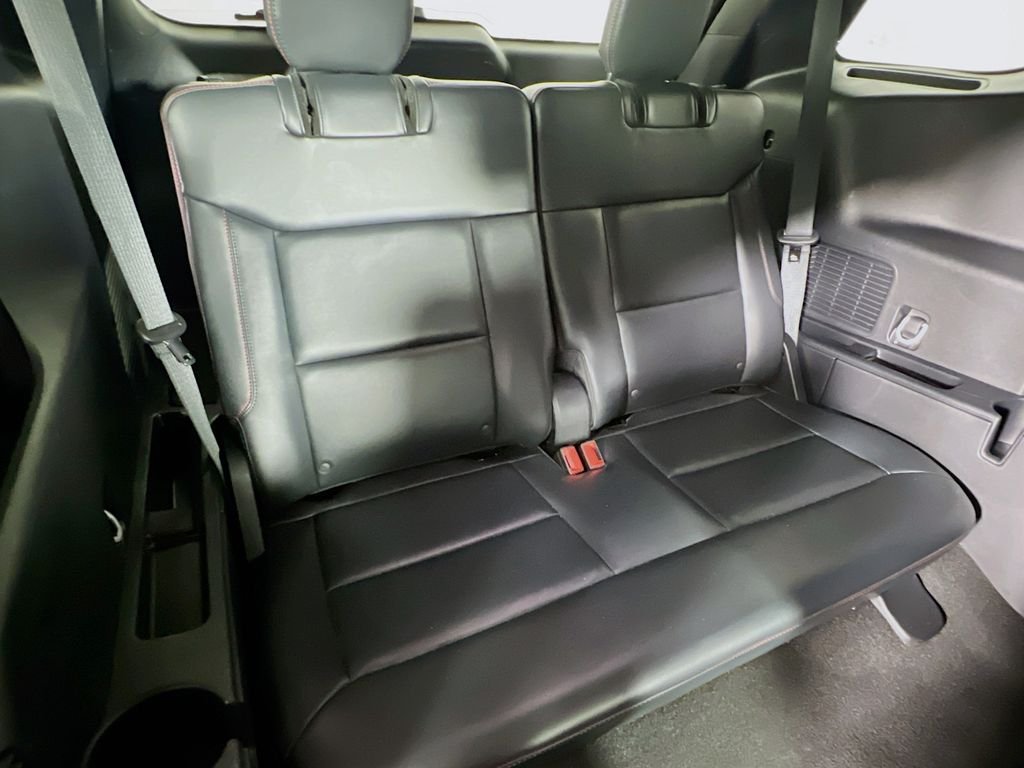 Used 2025 Carbonized Gray Metallic Ford ST-Line image 27